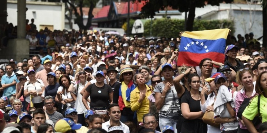 Στους δρόμους ξανά οι πολίτες της Βενεζουέλας 